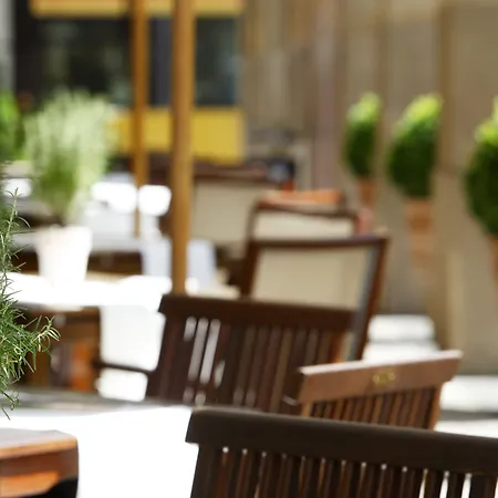 Schlosshotel Karlsruhe מלון 4*