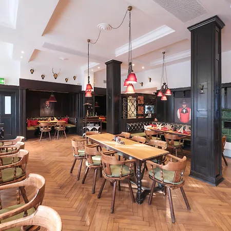 Otel Schlosshotel Karlsruhe 4*