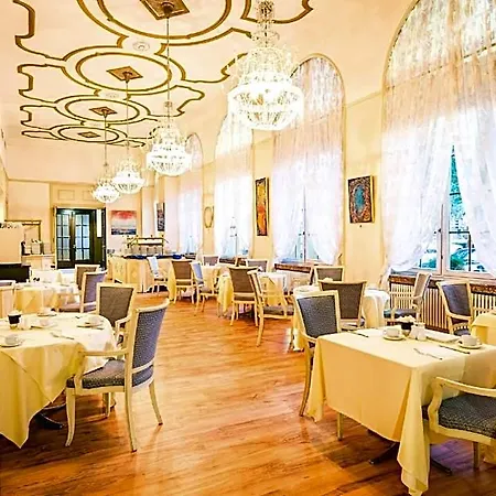 Schlosshotel Karlsruhe 4*