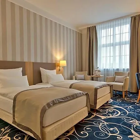 Schlosshotel Karlsruhe מלון