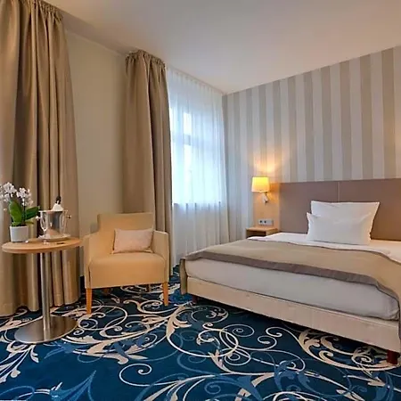 Schlosshotel Karlsruhe מלון