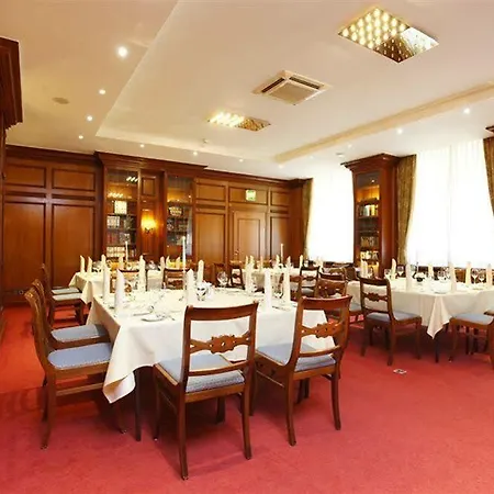 Schlosshotel Karlsruhe 4*